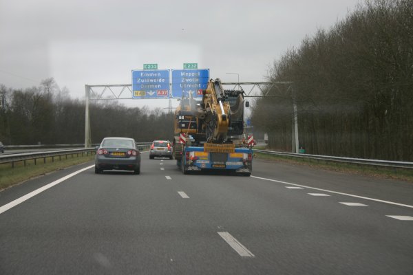 Grondverzetmachine kraan